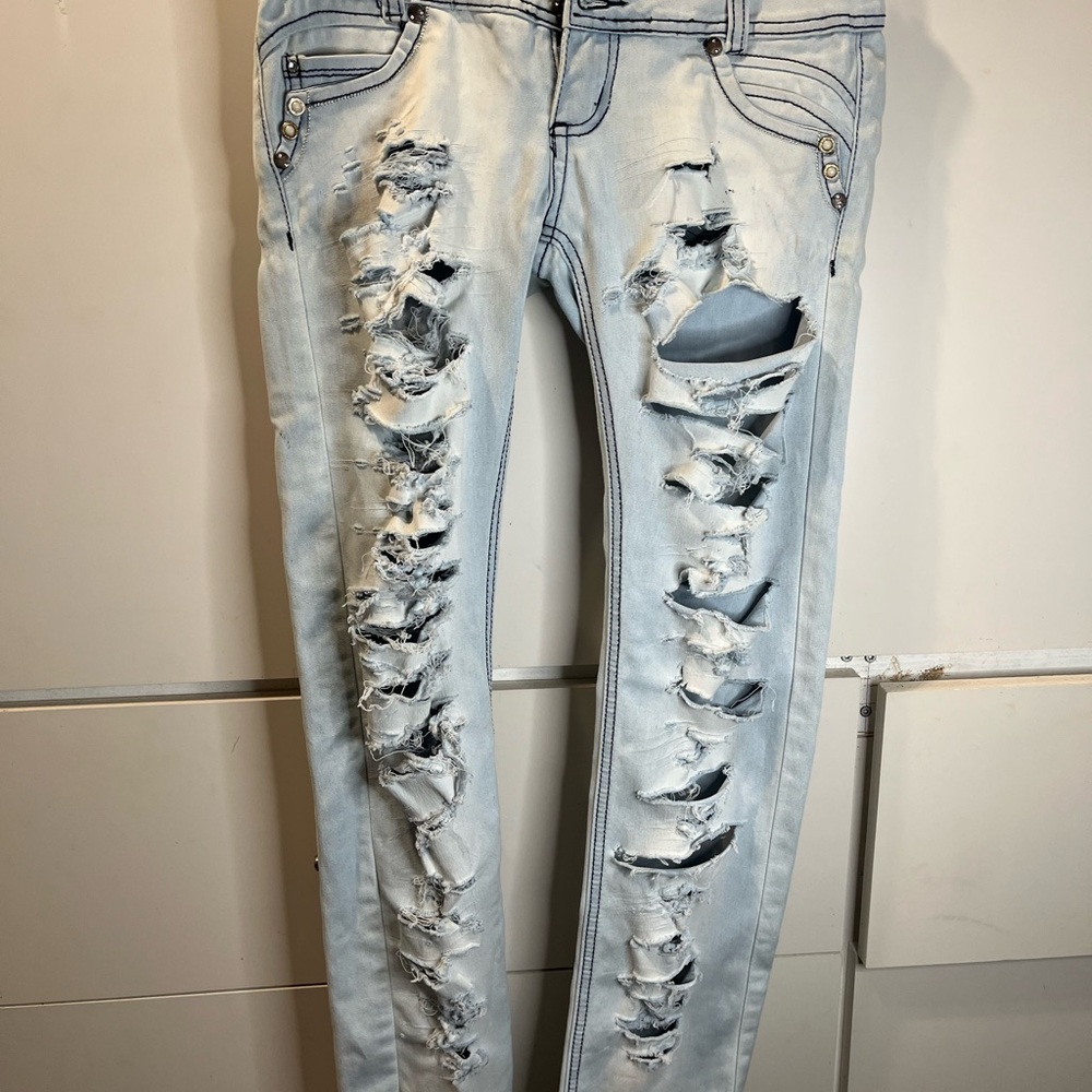 Trendy Distressed Light Blue Skinny Jeans